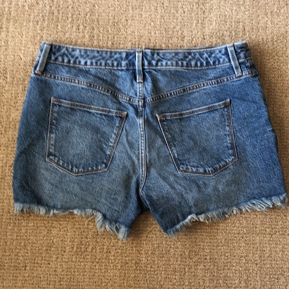 Universal Thread High Rise Shortie - Picture 2 of 6